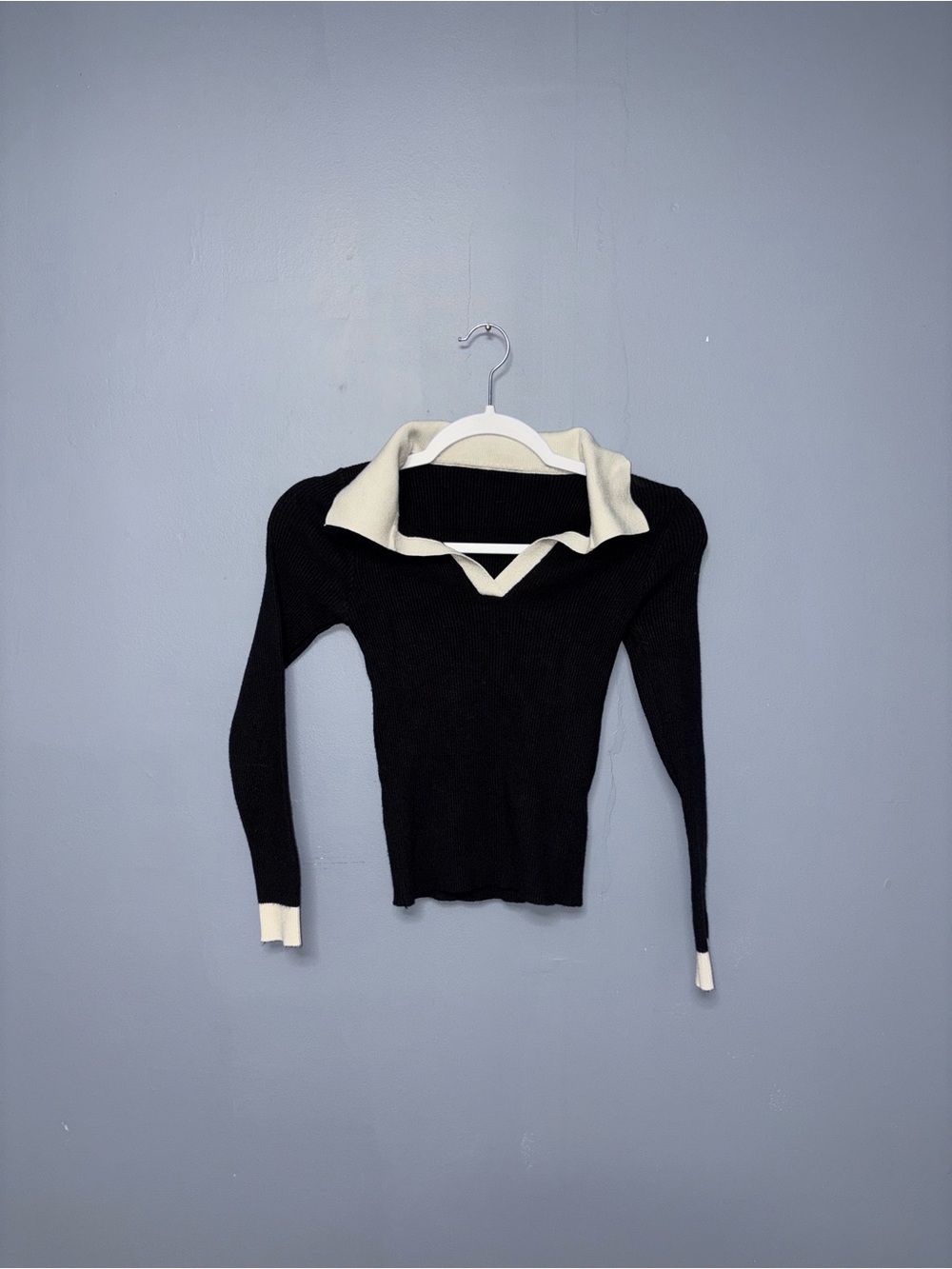 Black Ribbed Collared Longsleeve | Size Small
